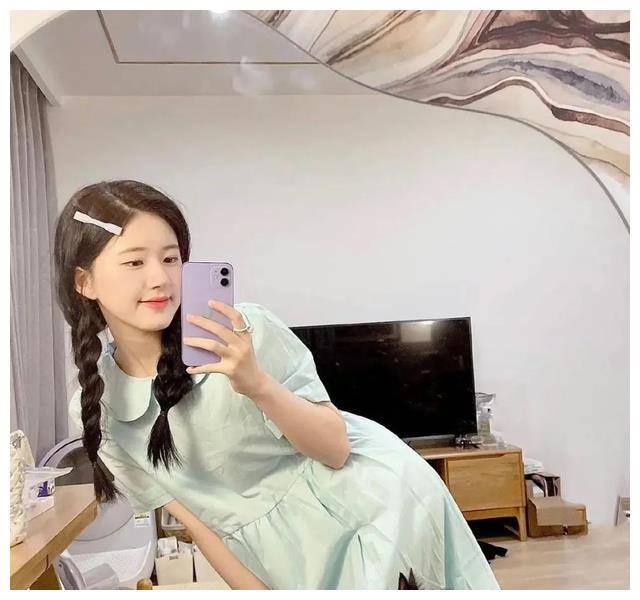 赵露思简约生活圈粉此消彼长家居清新