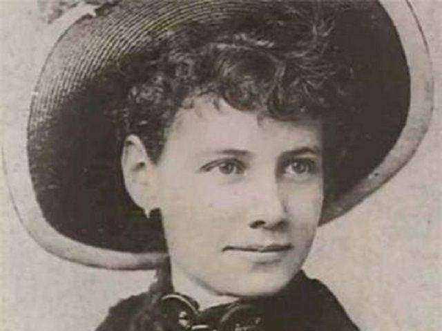 美国女记者装疯潜入精神病院:只待了10天,被律师带出来面如死尸_布莱