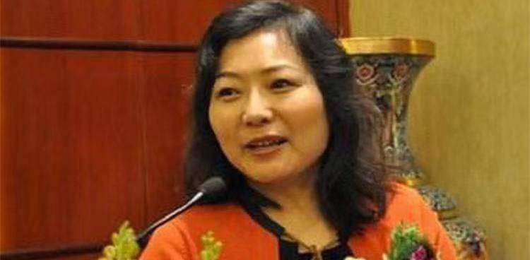 重庆女首富的彪悍人生白手起家身价千亿还送前夫200亿分手费