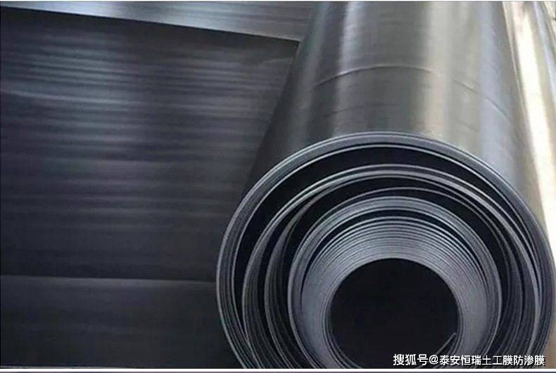 就是利用黑膜进行沼气池建设的项目,具有运行费用低,工程造价低,污水