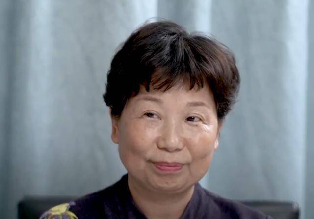 许妈到郭威新房不敢直播,消失了28年的亲情,没那么容易回归_许敏来