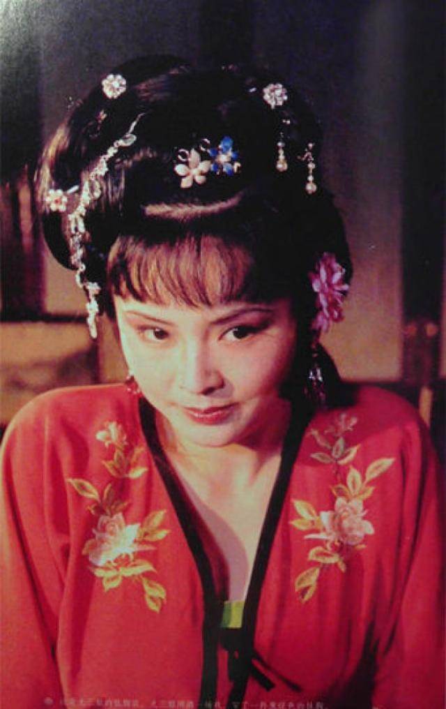 当贾琏要给柳湘莲说亲的时候,他听说是一个绝色女子便一口答应了,但