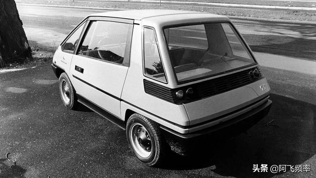 国内私家车鼻祖 七十年代配侧滑门的菲亚特126概念车_搜狐汽车_搜狐网