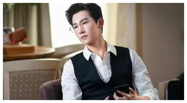 迪丽热巴杨洋强强联手新剧夜航筹备中精彩呈现