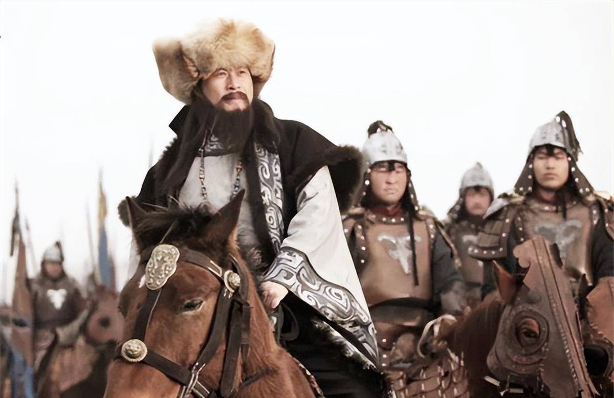 男人统一了整个蒙古地区并建立了蒙古国,然后经过了数次对外扩张战争