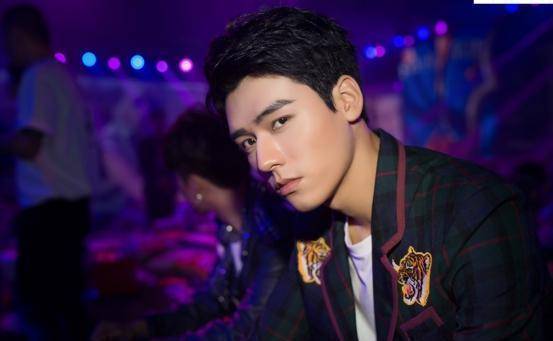 龚俊疑似拒绝中餐厅后又和谭松韵合作新剧这对恋情有点虐