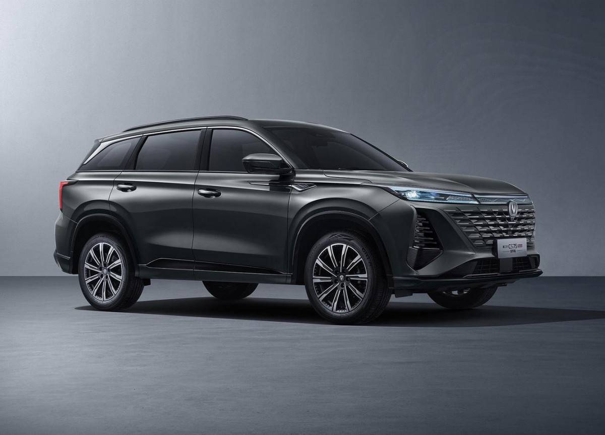 49万起售,长安cs75 plus冠军版官图发布,售价多少会火?