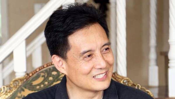 白龙马王伯昭西游记片酬最高被谢霆锋打住院今成书法家