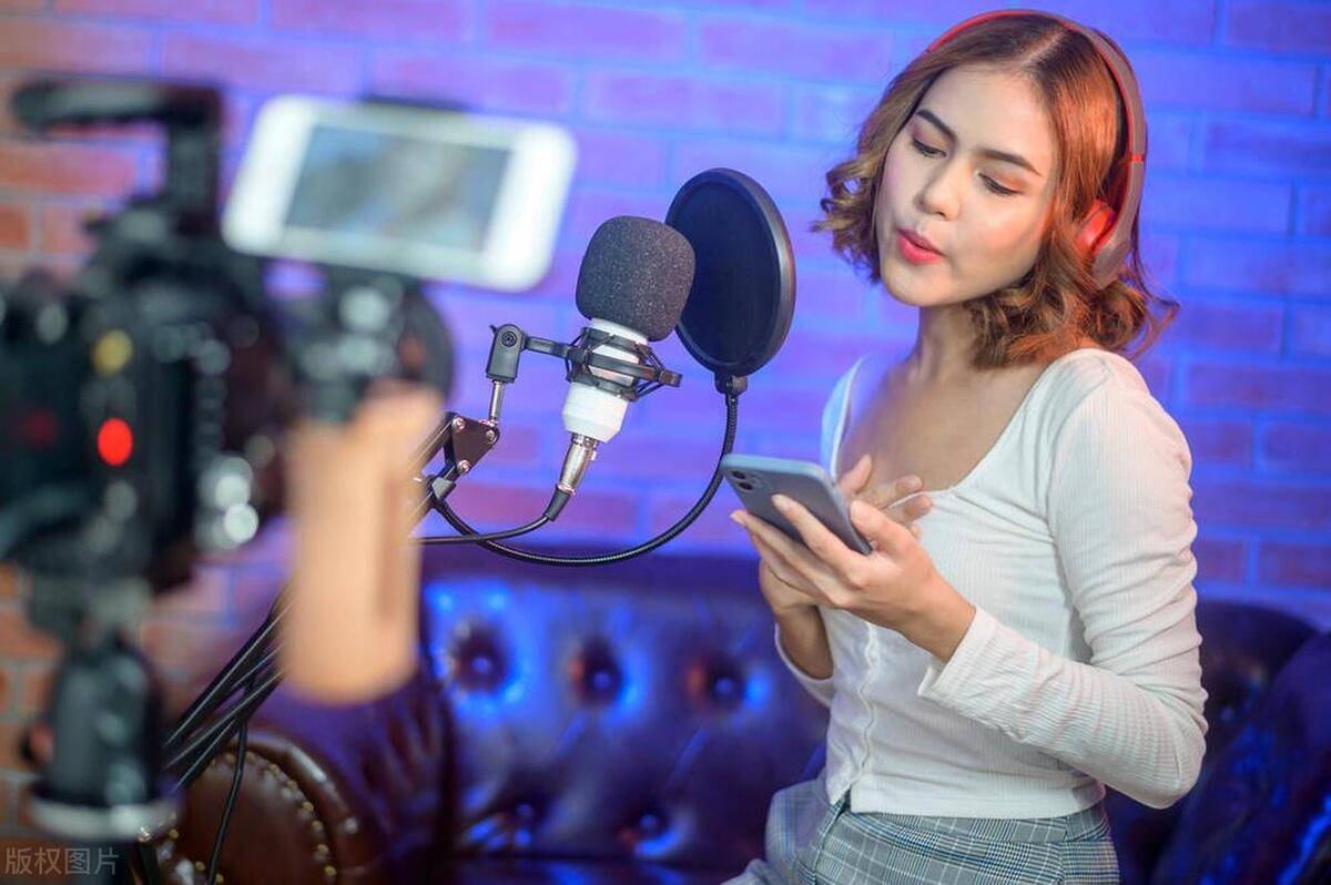 网络视听主播怎么考证书网络视听主播就业前景及市场需求分析