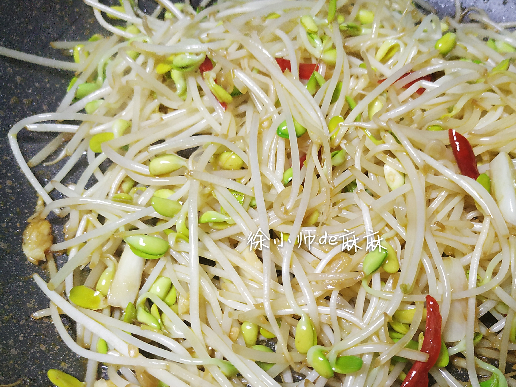 原创黄豆芽这样炒比涮火锅吃有味道多了香辣口感有嚼劲还下饭