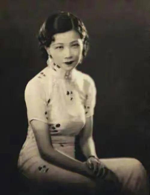 第六房太太 张光(1901～1945),字明漪,1919年,康有为在西湖泛舟,忽见