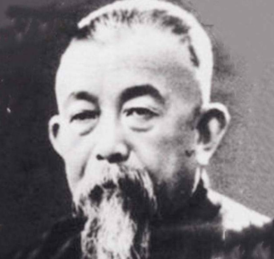 郑敦谨在马新贻遇害的前一天,江苏巡抚丁日昌曾与曾国潘密谈良久,案发