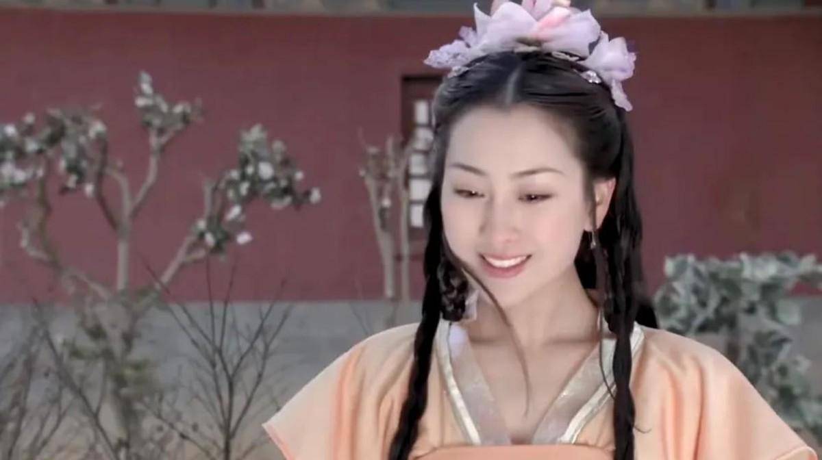 歌飞》是一部落脚于唐朝的剧集,众所周知,大唐以胖为美,那时候的马苏