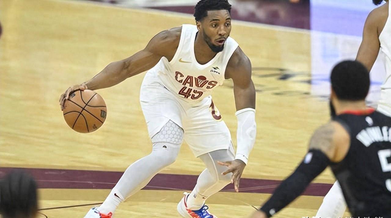 原创火箭斗骑士专家预测双方首发5虎火箭队单中锋3后卫再次联手