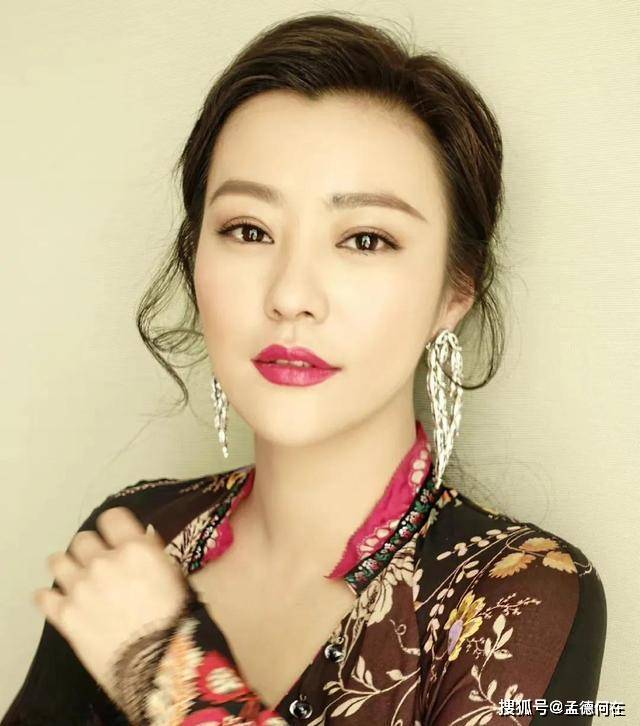 45岁郝蕾才是真尤物!这身材,性感绝伦韵味十足!_镜头_生活_优势