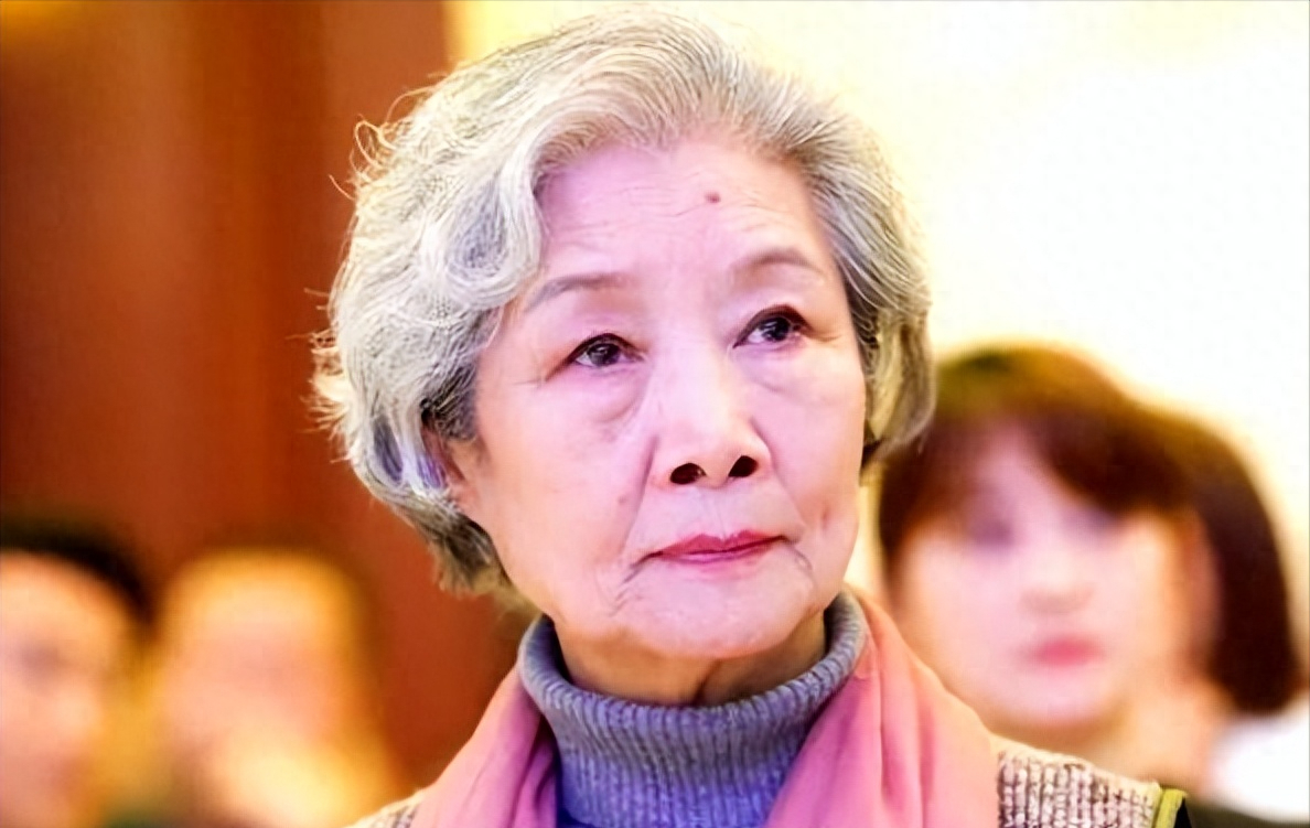 原创吕中嫁给同学今儿子是导演儿媳是著名演员女儿是国人骄傲