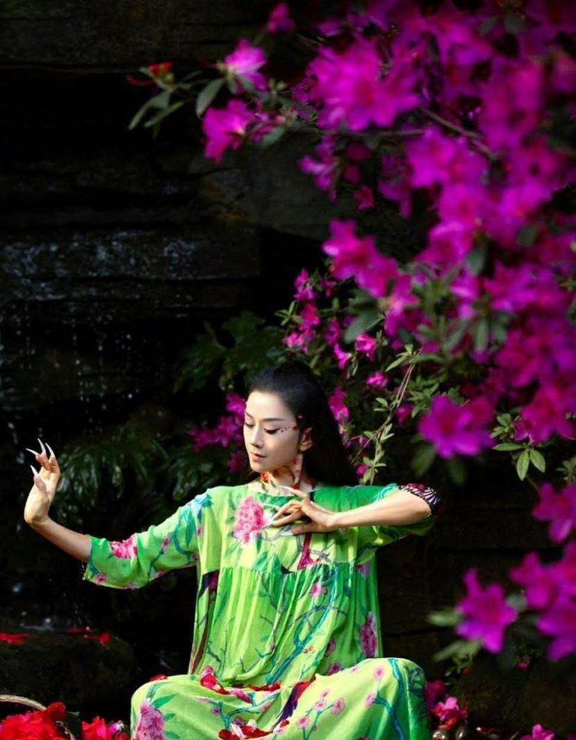 婚后老公希望杨丽萍能生下一个孩子,但她拒绝了.