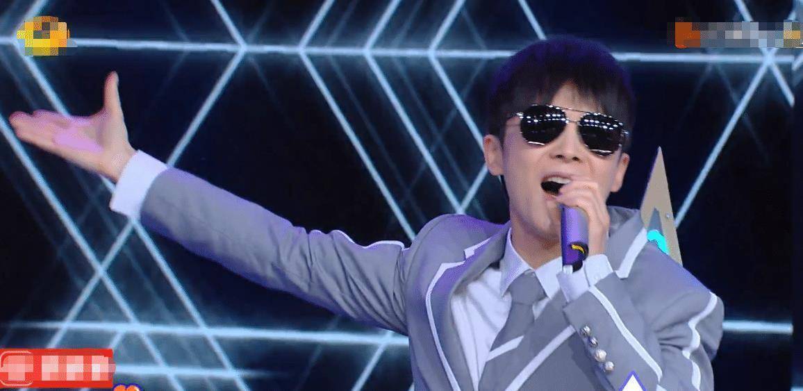 原创快乐大本营下期未播先热哥哥们穿女团服准备出道你pick谁