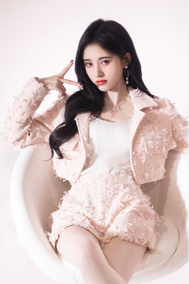 灵笼白月魁|周也|鞠婧祎|原神刻晴|万茜|孟美岐|秀人夏诗雯写真|手机