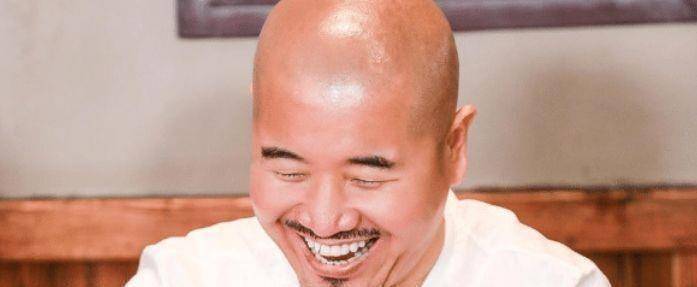 与亚洲舞王赵四和天上的谢广坤不同,刘能有点低调,内向,坏脾气.