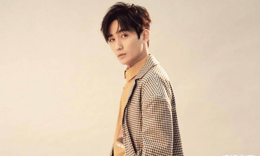 原创朱一龙不是单单作为一个偶像一个演员我觉得像是我的人生导师