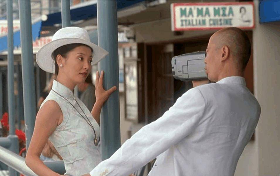 次年,张娣终于与冯小刚协议分手,同年2月,饱受"第三者"争议的徐帆也