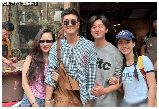 霍思燕家今日吃麻辣烫嗯哼乖巧妹妹丸子头可爱无比