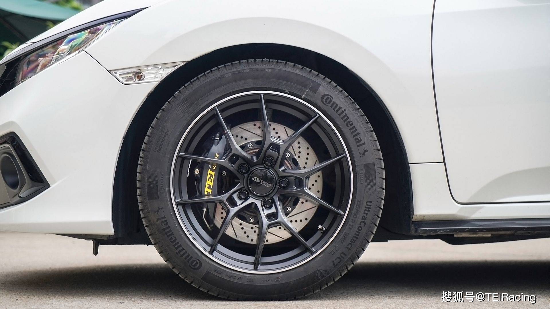 改装案例丨本田十代思域升级p4-explore机电一体四活塞卡钳套件_搜狐