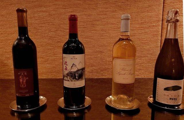 和将近五年没见的janet z. wang,一起合照.下次不知道啥时会再见了.