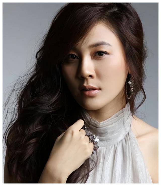 韩国女星透露:丈夫酷又可爱,拍吻戏不介意_金荷娜_男子_时光