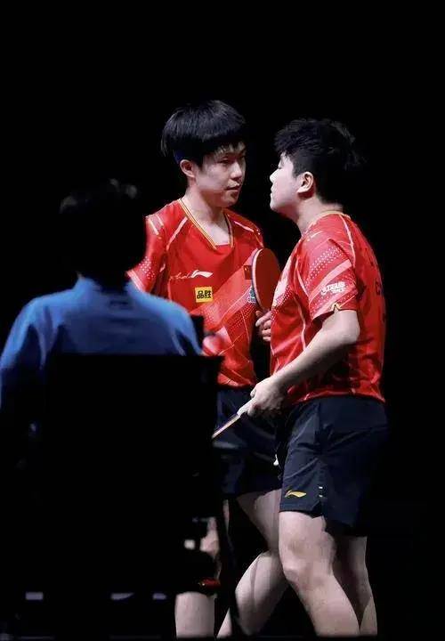 原创陈梦王曼昱夺得女双冠军今天男女单德比之战谁能夺冠颇具看点