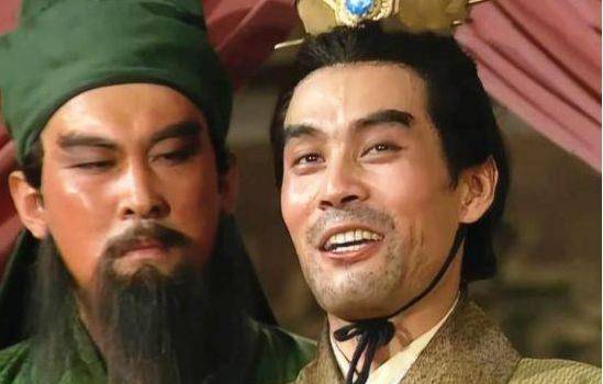 马超许褚均为他手下败将,只有赵云有实力与之一战_张飞_刘备_徐州