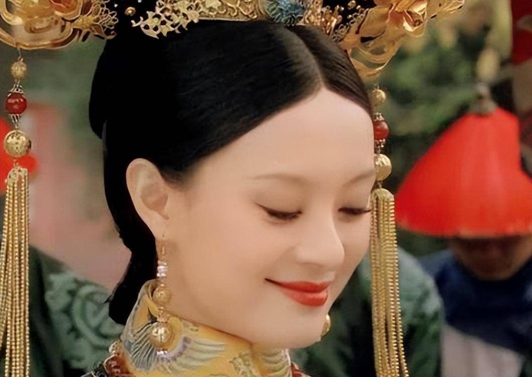 原创甄嬛传看懂四阿哥为何总抱着胧月才明白他与甄嬛的塑料母子情