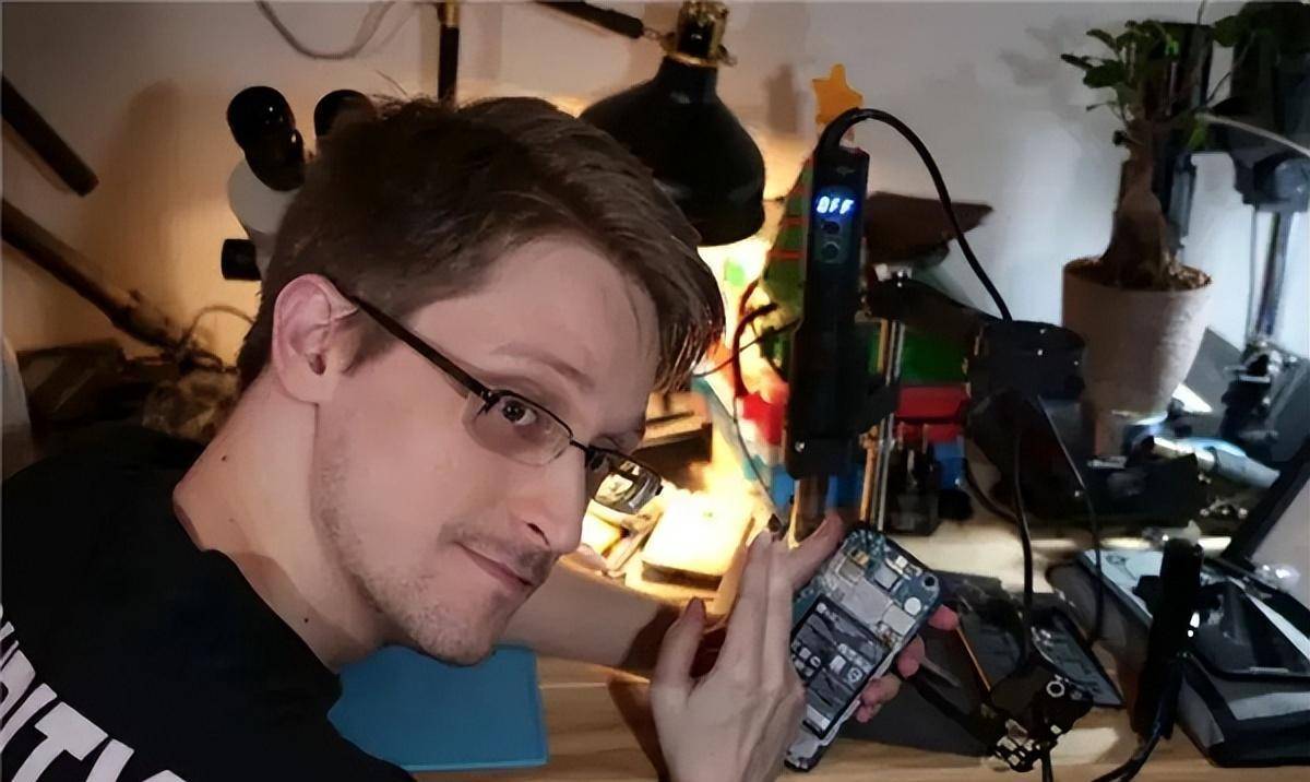 "叛徒"斯诺登:曾经的泄密英雄,如今已销声匿迹_美国_工作_国家