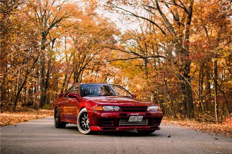 赛车年代的最强传说,一战成名的战神gtr,当年到底有多强?