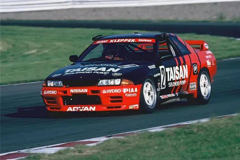 赛车年代的最强传说,一战成名的战神gtr,当年到底有多强?