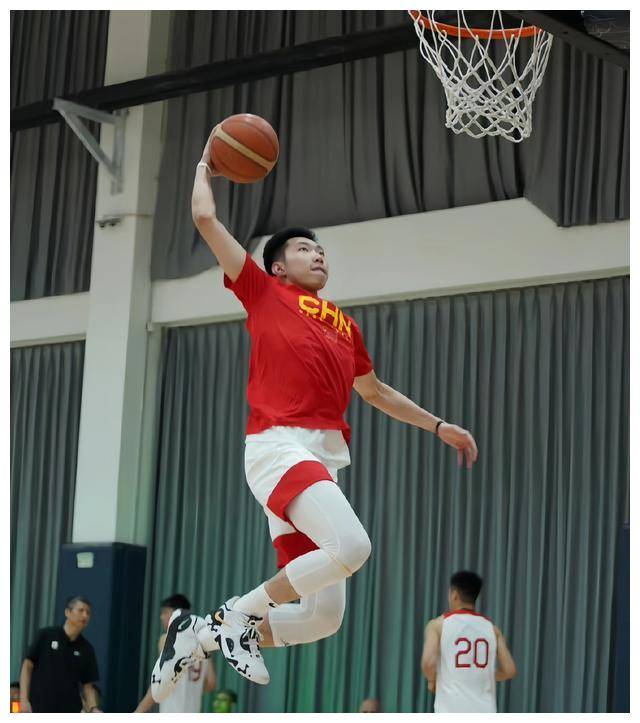 原创未来中国男篮崛起之星杨瀚森登顶林葳崭露小郭艾伦助阵