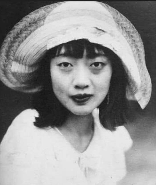 原创46年婉容去世生前向弟弟润麒哭诉我的一生全都是父亲所赐