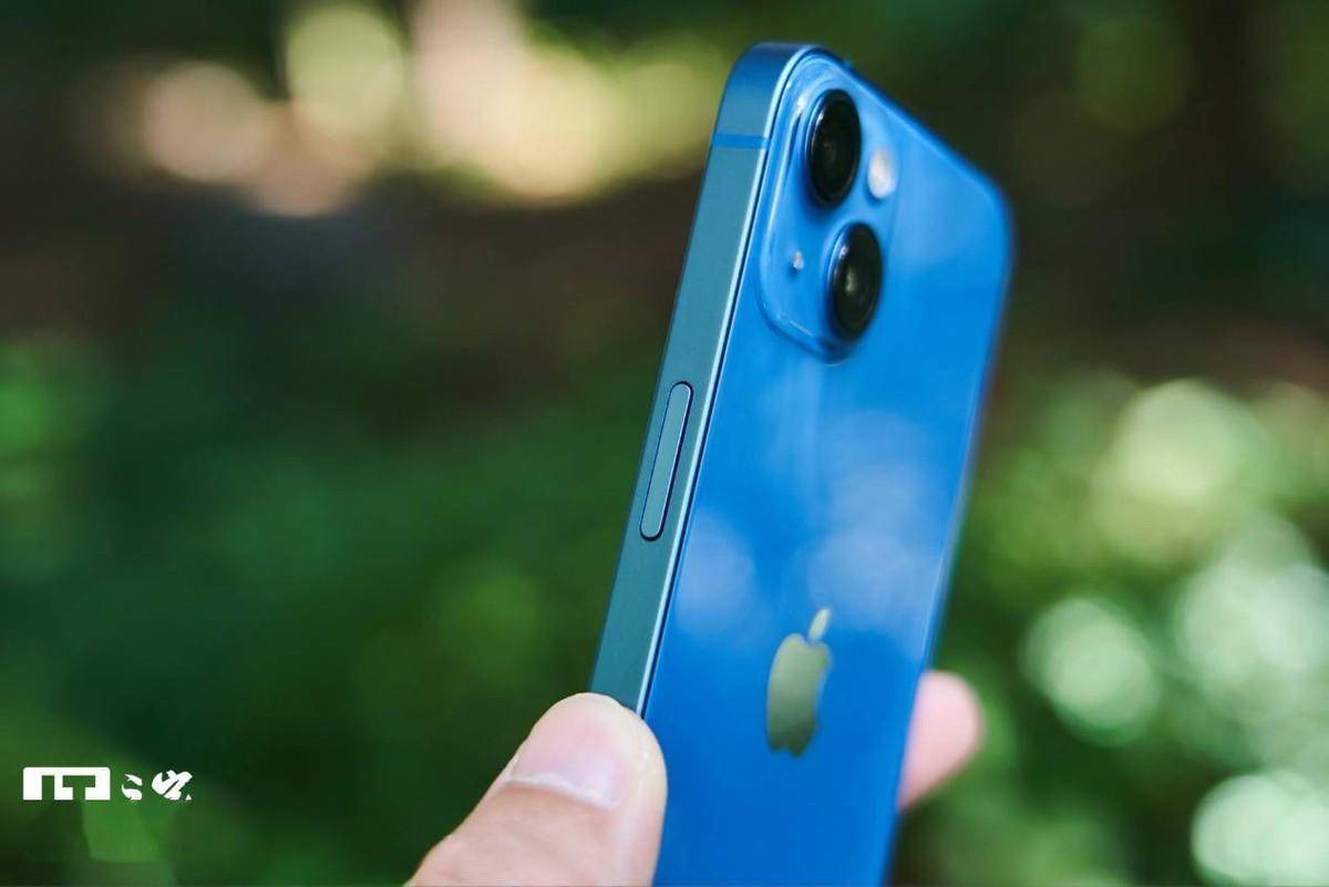 搭载a15的iphone13现在3k多能买到比15差了点预算不够可以入