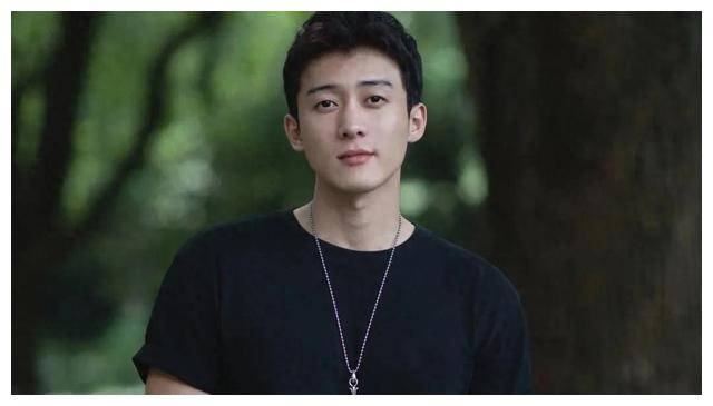 倾听爱情力量侯雯元和钟楚曦风华绝代潮流引领