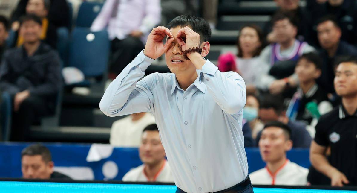 赢新疆25分,输给天津 球迷呼吁315对广厦"打假"_犯规_胡金秋_谷泽