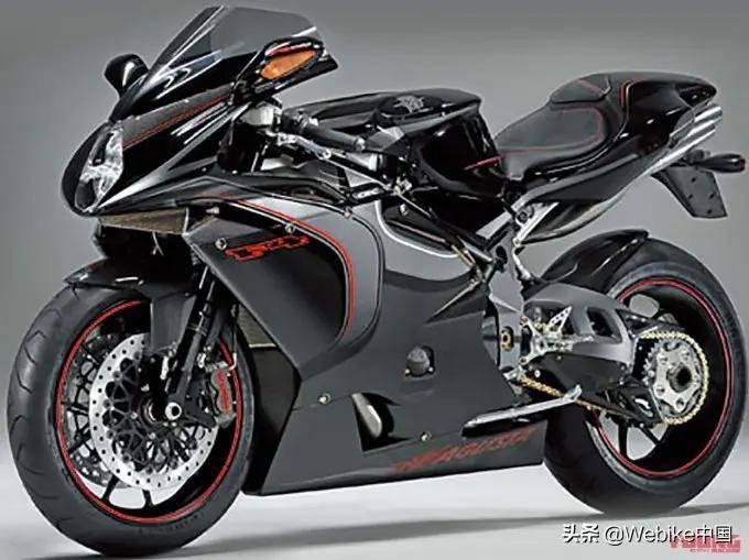 7kg-m 车重187kg(干燥重量) ●当时售价:10万欧元(约1500万日圆)