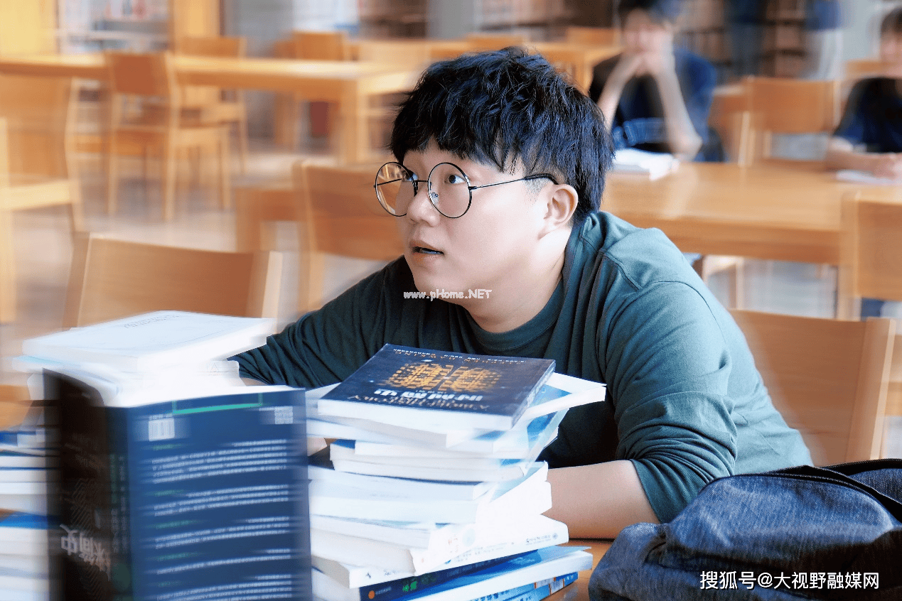 演员张大宝新片不断更喜剧体质丰富角色层次