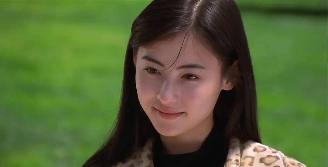 星女郎出道的小林青霞,原本有份在电影《封神传奇》中反串哪吒,谁知道