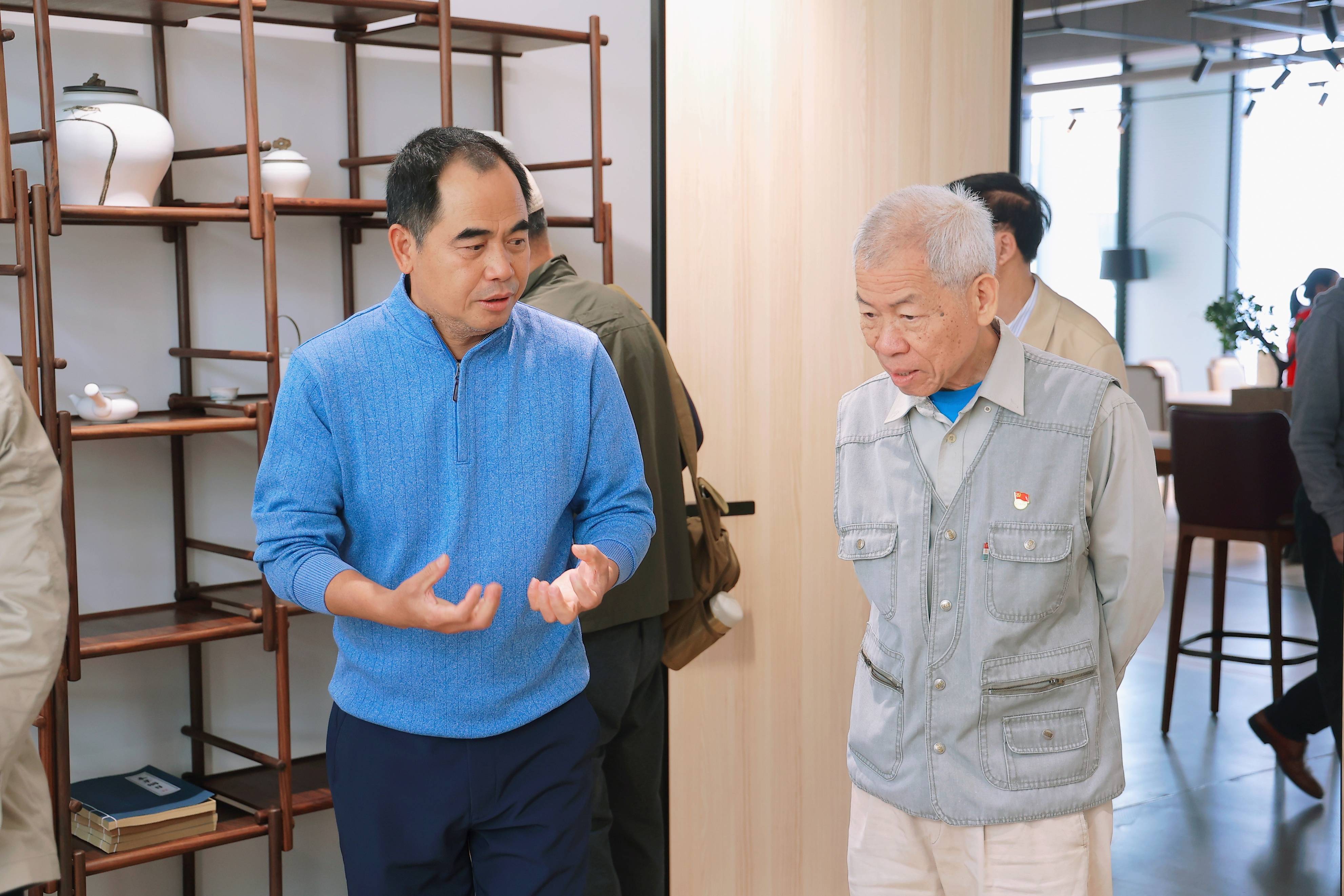 广船国际退休老干部参观信家集团,充分表现了信家集团与广船国际的不