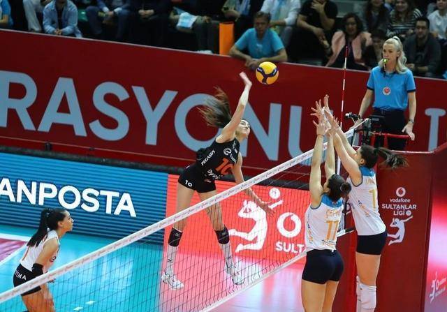 原创伊萨奇巴希女排胜出沃龙科娃15分闪耀缪伊雯14分为难救主