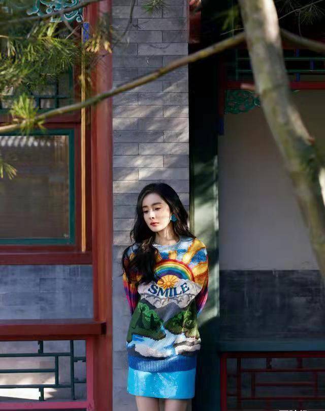 秋天到了又想起杨幂这组经典照片毛衣配裙子怎么就这么好看