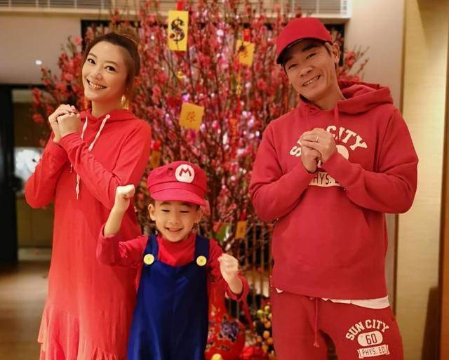 应采儿二胎出生陈小春女儿梦落空网友会有三胎吗