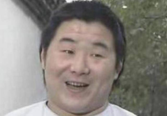 姚二嘎他是陈佩斯的得意门生卖了5年肉饼误入歧途英年早逝