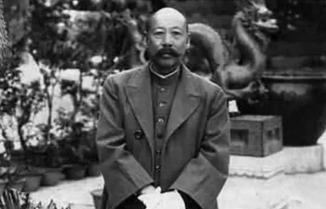 原创人人唾弃的民国总统晚年宁喝稀粥也不卖国死后被追封一级上将